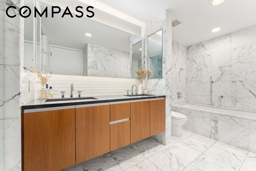 311 West Broadway, Unit 7G photo 7