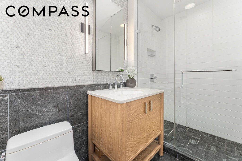 311 West Broadway, Unit 7G photo 9