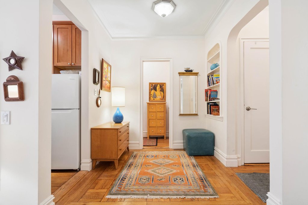 29 West 64th Street, Unit 2F photo 3