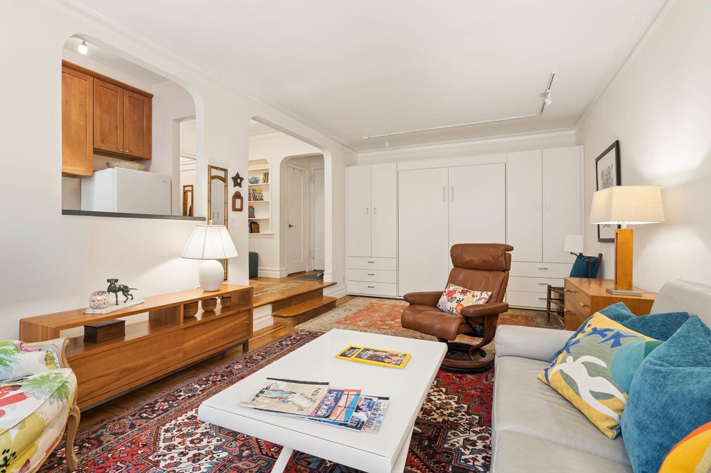 29 West 64th Street, Unit 2F photo 4