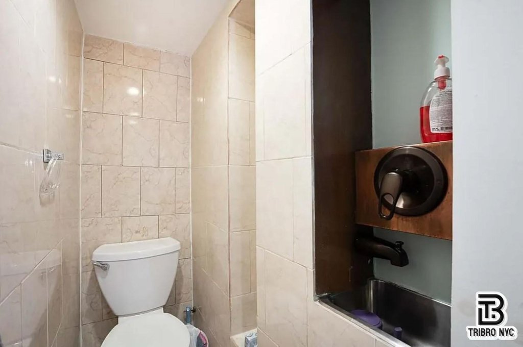 395 Smith Street, Unit 1R photo 10