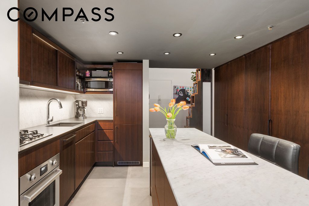67 East 11th Street, Unit 309 photo 3