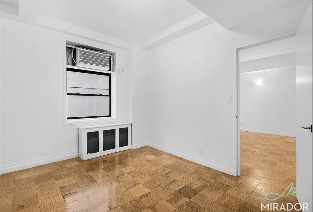 132 East 45th Street, Unit 8F photo 6
