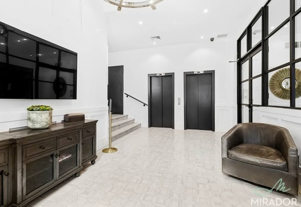 132 East 45th Street, Unit 8F photo 15