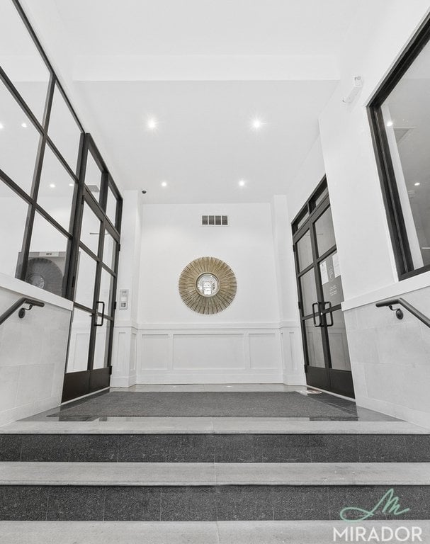 132 East 45th Street, Unit 8F photo 18