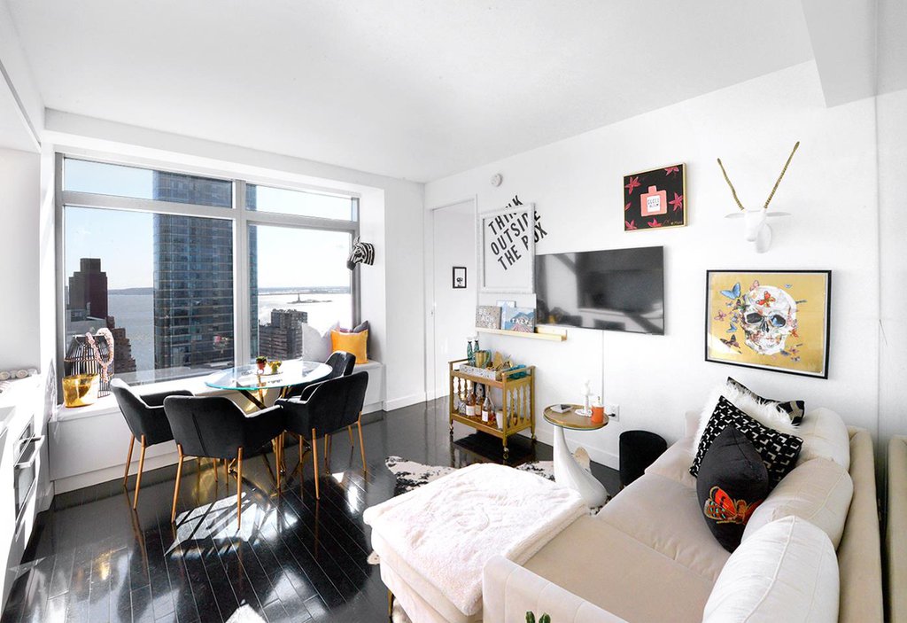 123 Washington Street, Unit 45H