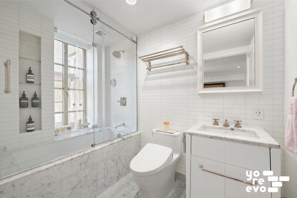 140 East 63rd Street, Unit 13A photo 8