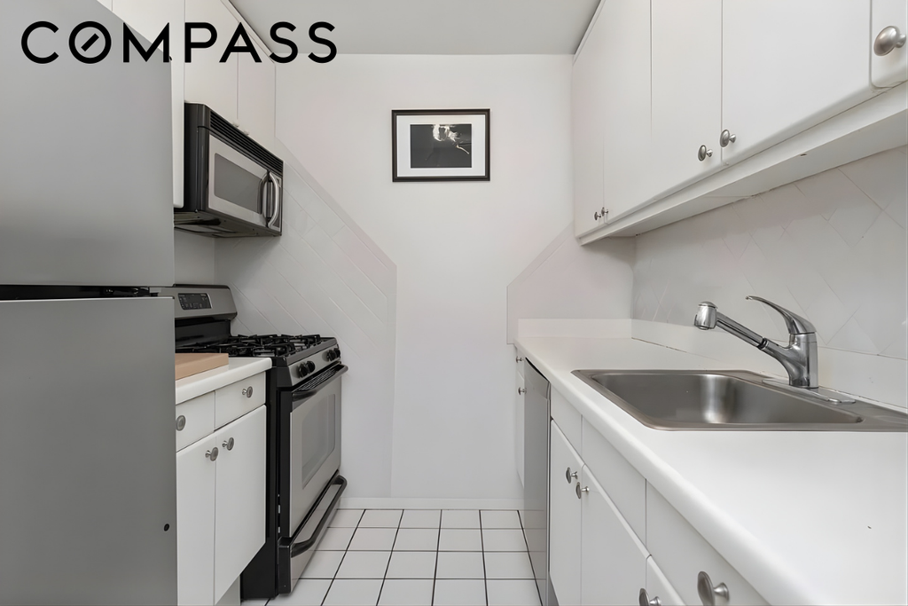 106 Central Park South, Unit 7O photo 4