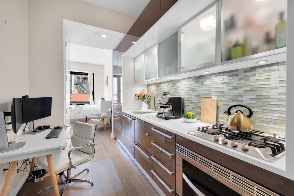 75 Wall Street, Unit 28I photo 6