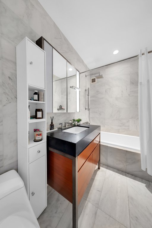 75 Wall Street, Unit 28I photo 7