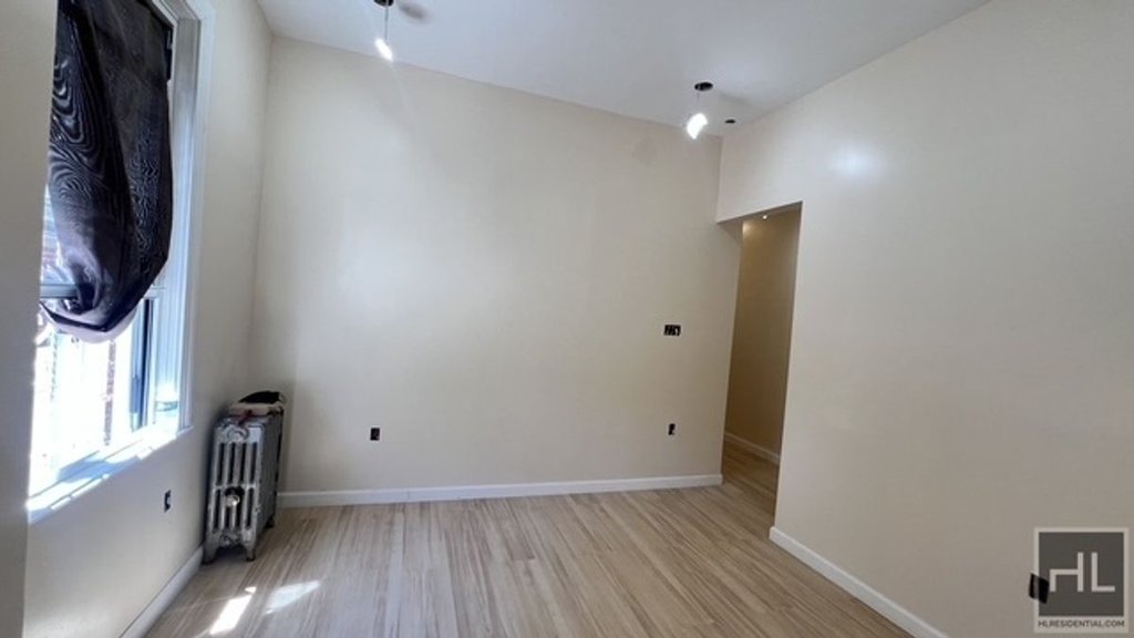 586 East 54th Street, Unit 1 photo 2