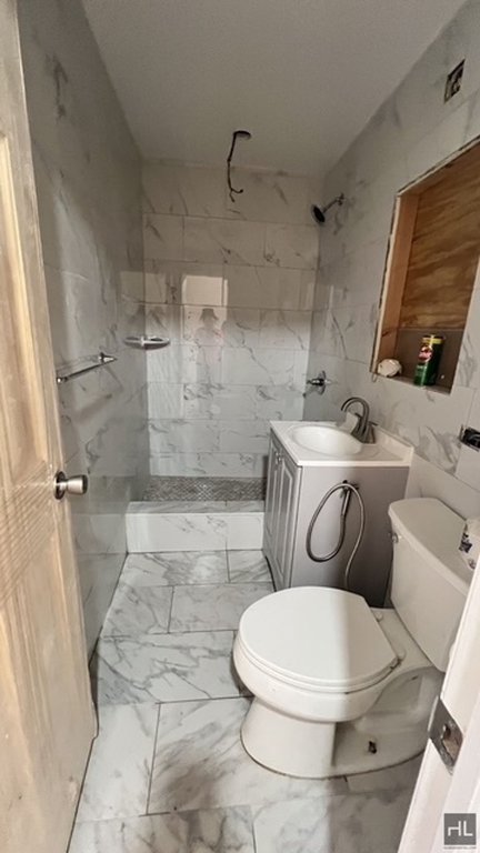 586 East 54th Street, Unit 1 photo 11