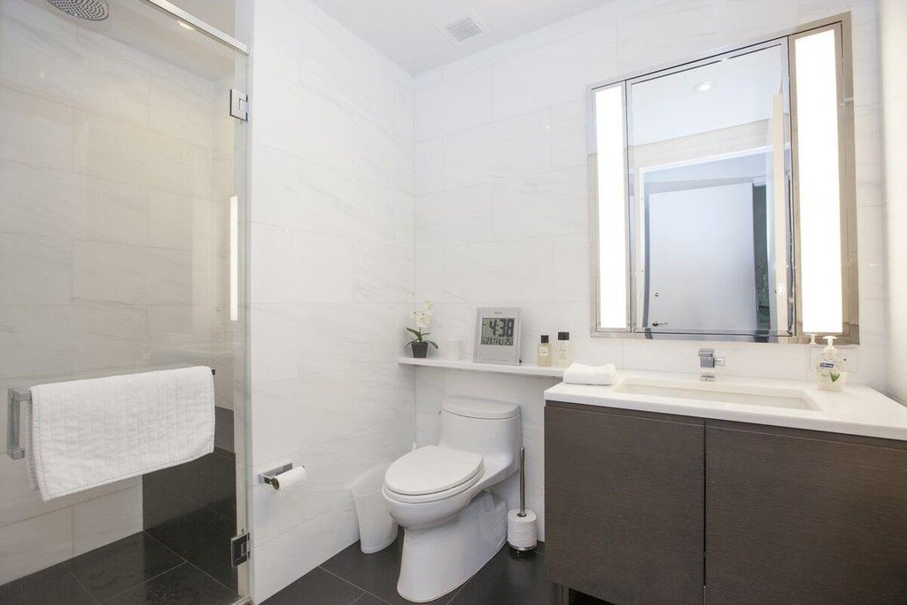50 Riverside Boulevard, Unit 3P photo 5