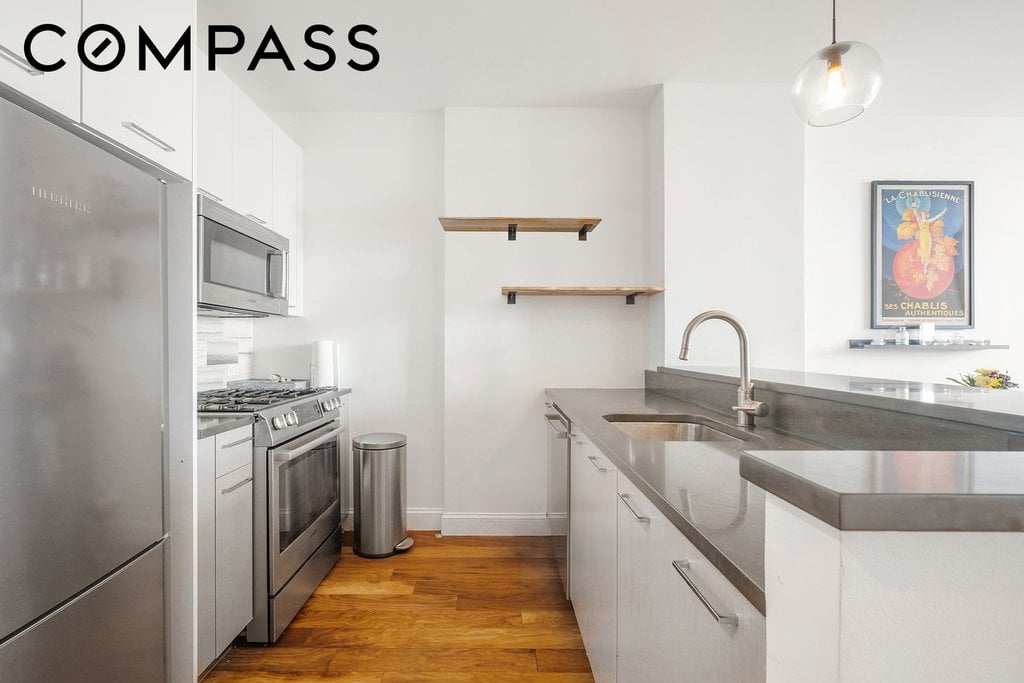 42-14 Crescent Street, Unit 12A
