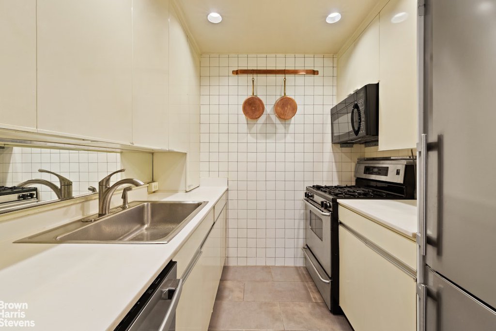 107 East 36th Street, Unit 4A photo 4