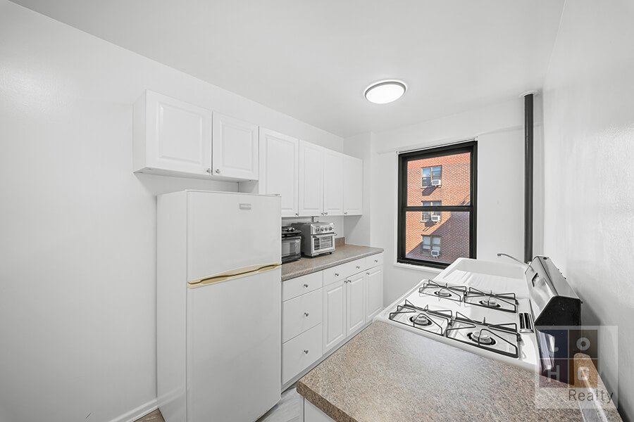 266 East Broadway, Unit B1905 photo 13