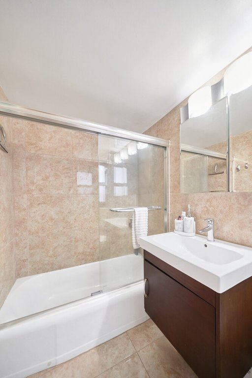 220 East 57th Street, Unit 14J photo 15