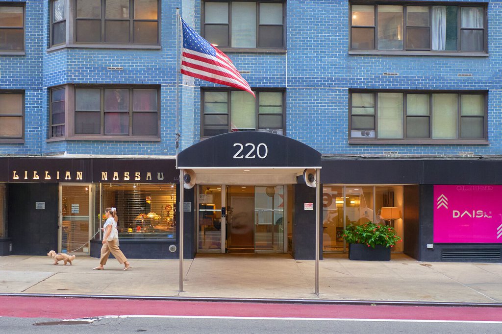 220 East 57th Street, Unit 14J photo 18