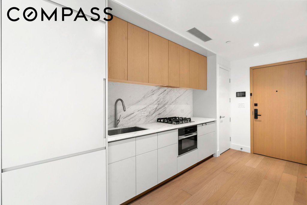 208 Delancey Street, Unit 1C photo 5