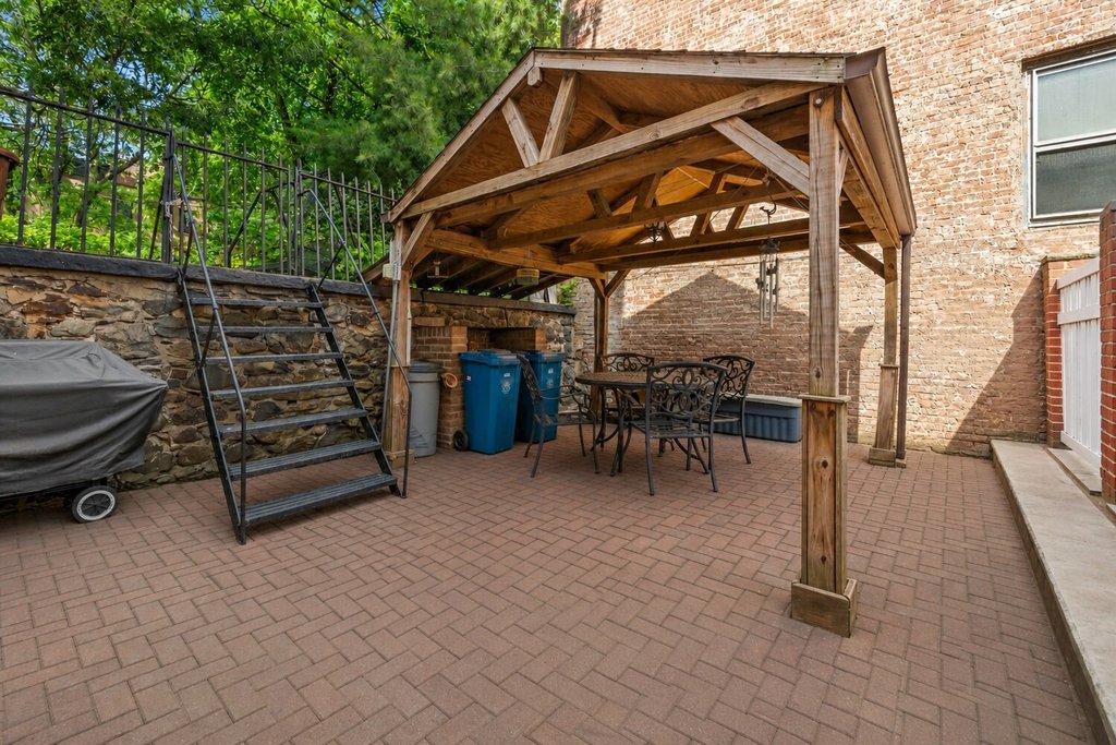 485 Clinton Street – For Sale photo 7