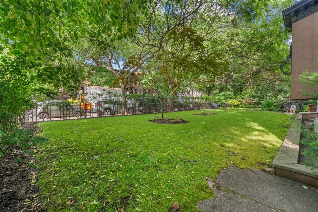 485 Clinton Street – For Sale photo 18
