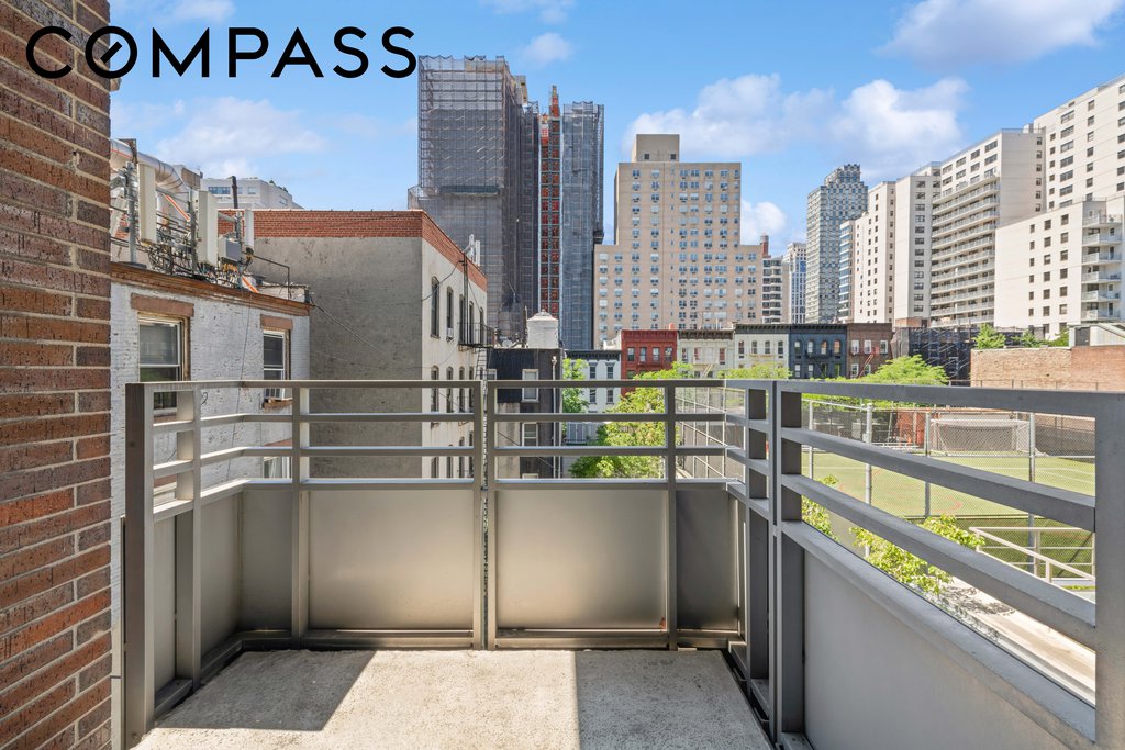 360 East 88th Street, Unit 4B photo 4