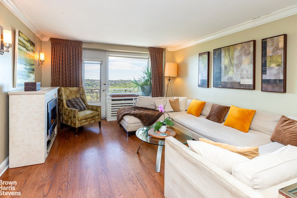 5800 Arlington Avenue, Unit 15B photo 6
