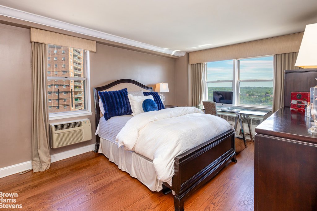 5800 Arlington Avenue, Unit 15B photo 13