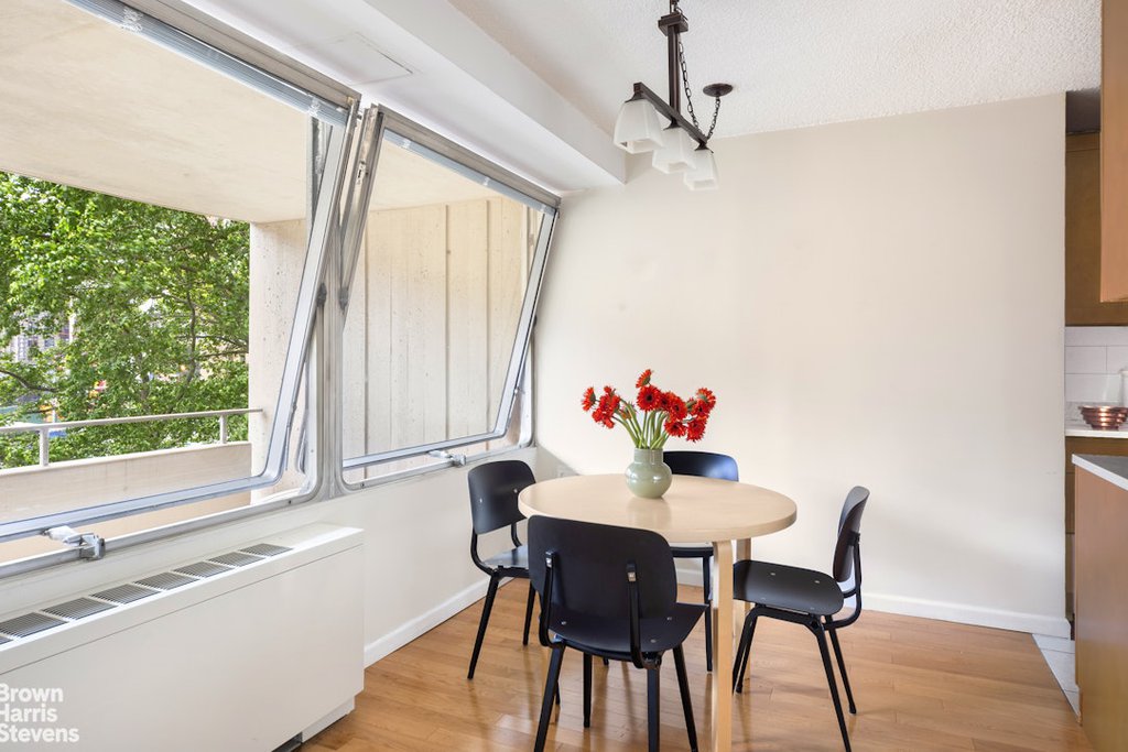 180 Park Row, Unit 4D photo 5