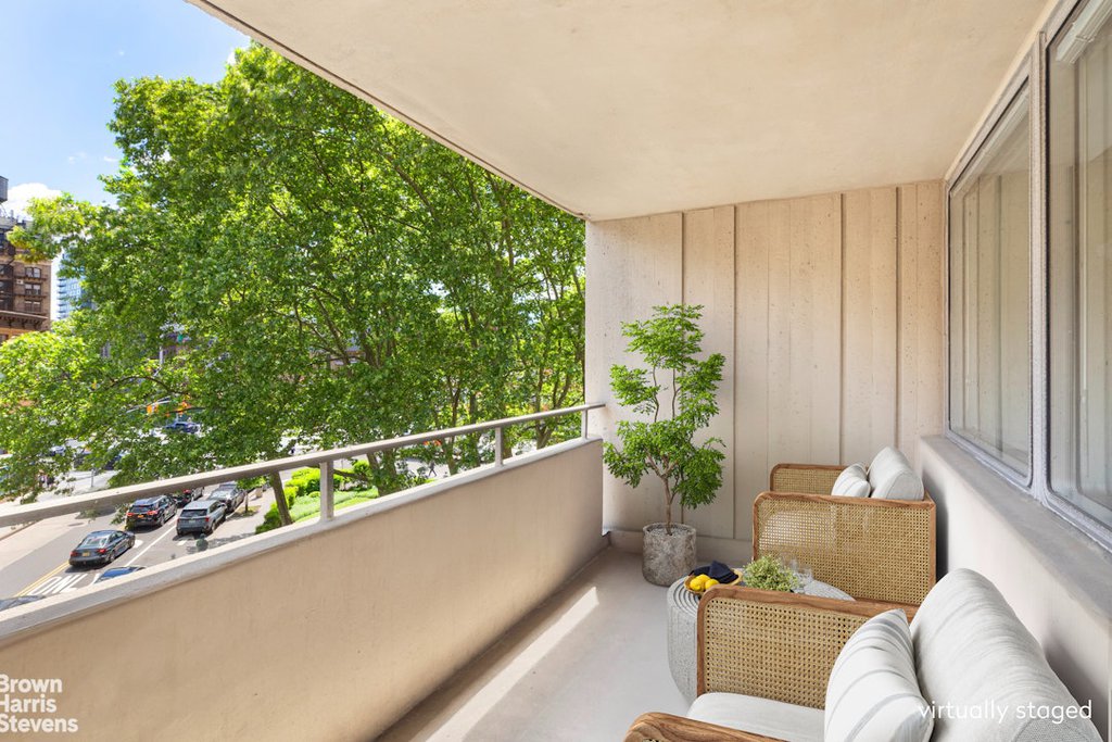 180 Park Row, Unit 4D photo 6