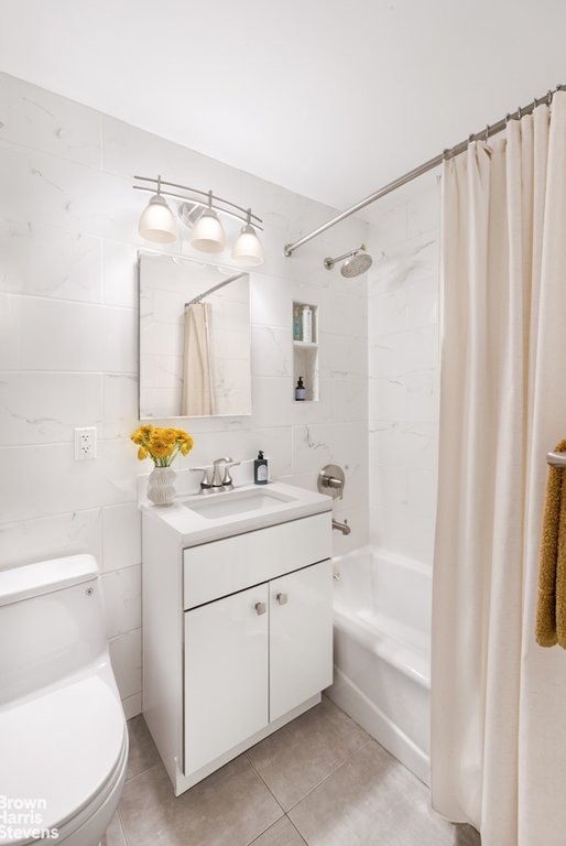 180 Park Row, Unit 4D photo 9
