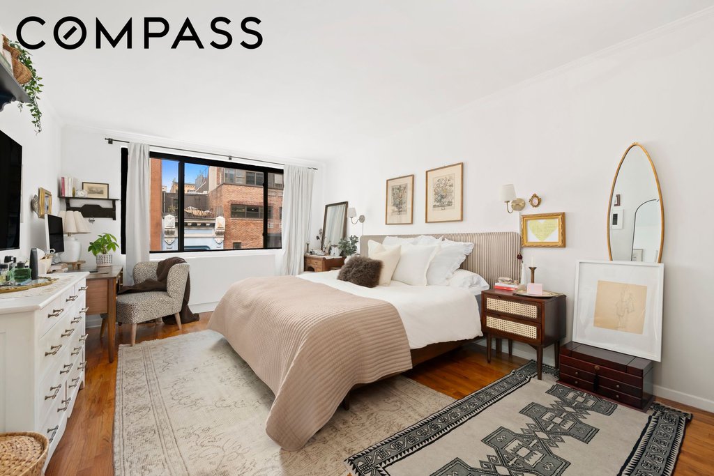44 East 12th Street, Unit 7E photo 4