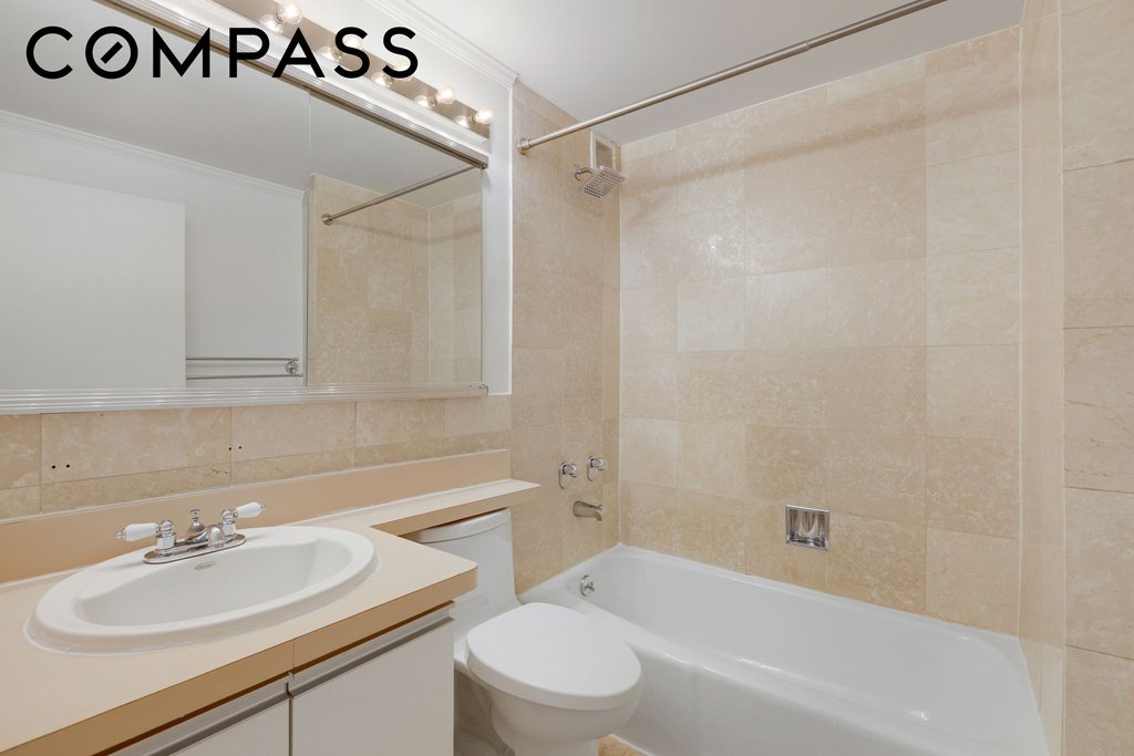44 East 12th Street, Unit 7E photo 5