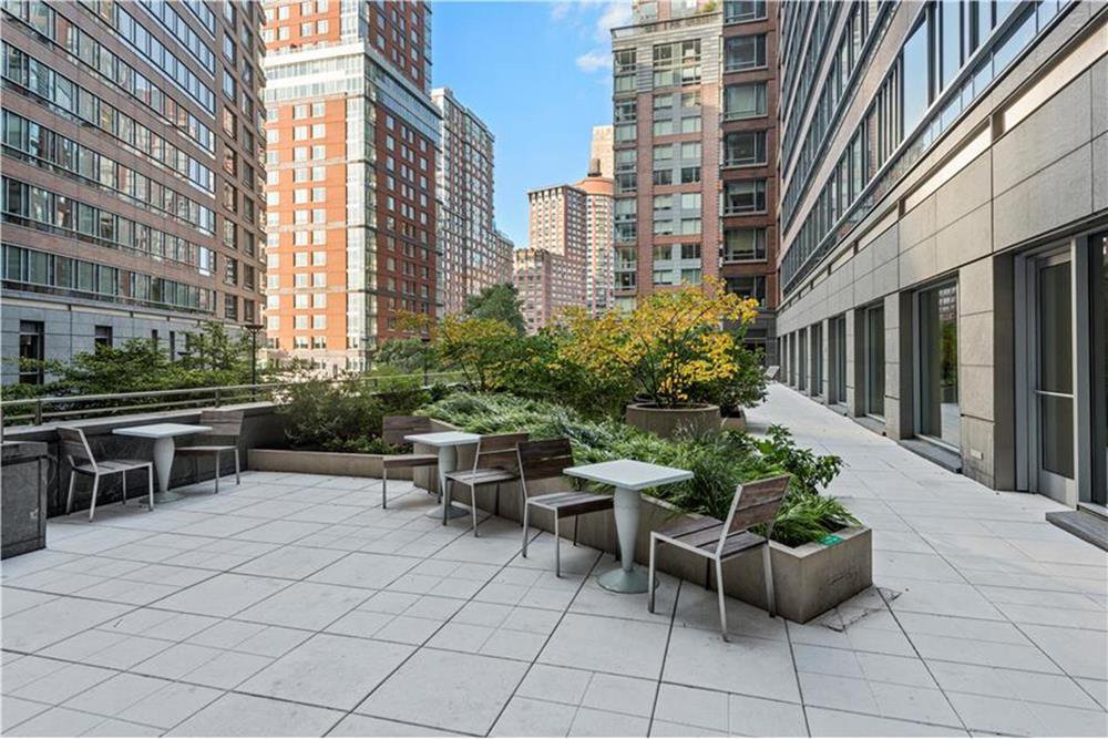 2 River Terrace, Unit 4M photo 16