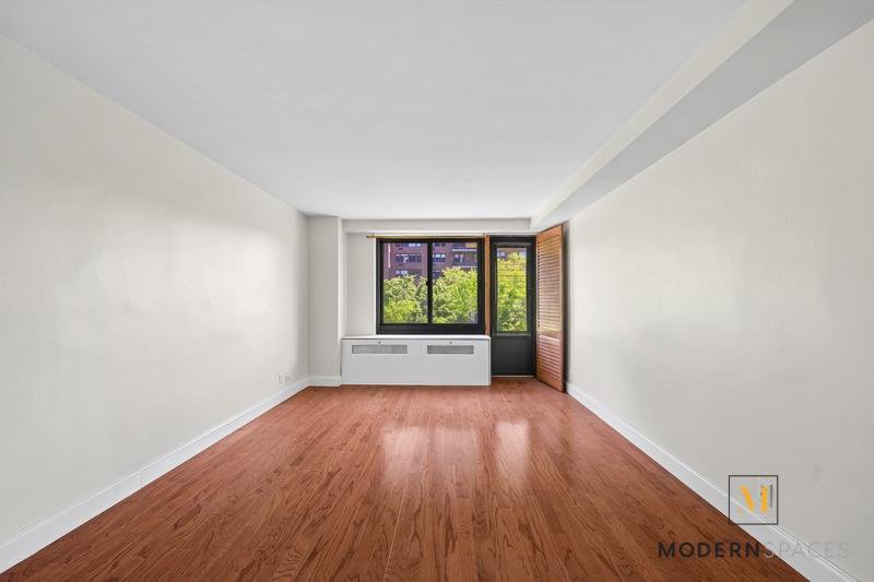 195 Willoughby Avenue, Unit 408 photo 2