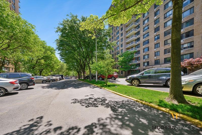 195 Willoughby Avenue, Unit 408 photo 13