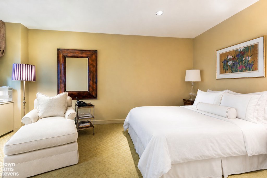 25 Sutton Place, Unit MAISONETTE photo 12