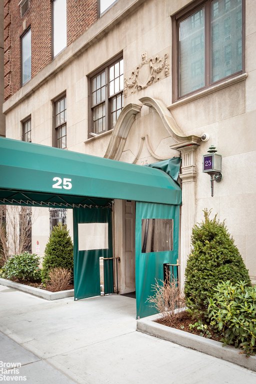 25 Sutton Place, Unit MAISONETTE photo 14