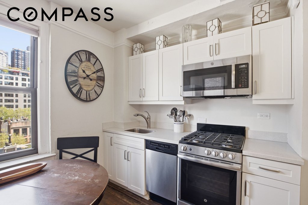 10 Mitchell Place, Unit 9F photo 3