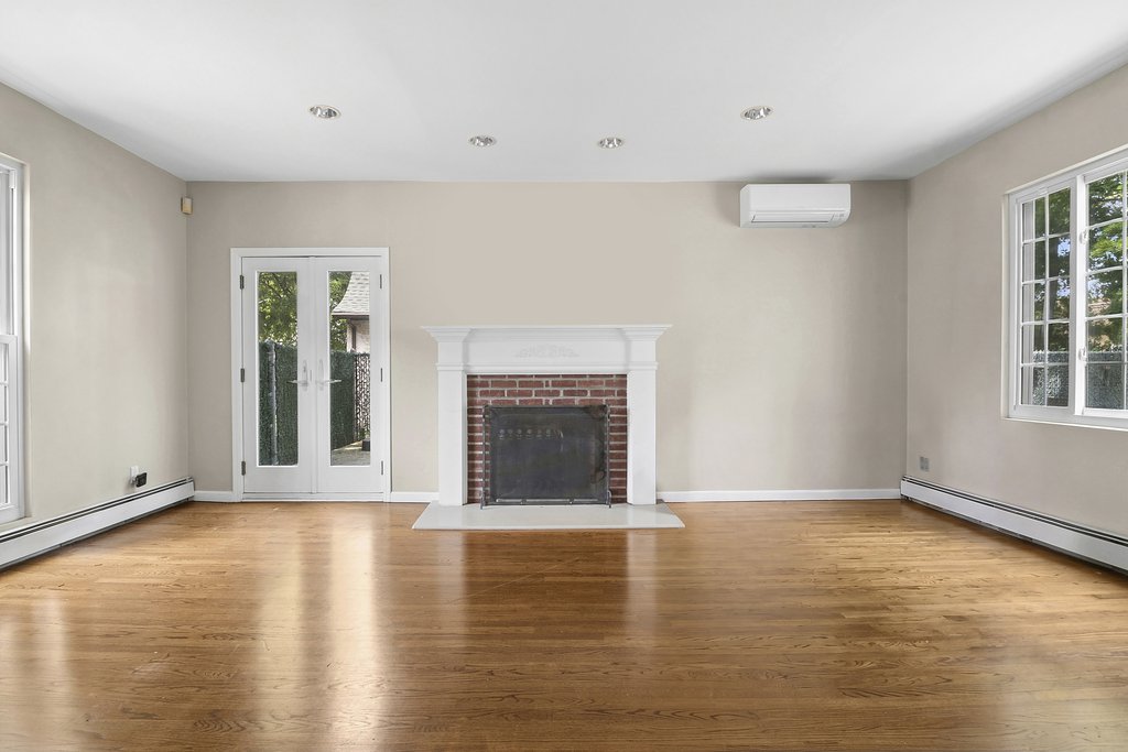 77-15 Kew Forest Lane – For Sale photo 4