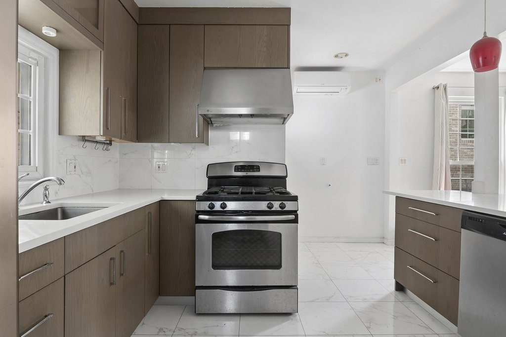 77-15 Kew Forest Lane – For Sale photo 10