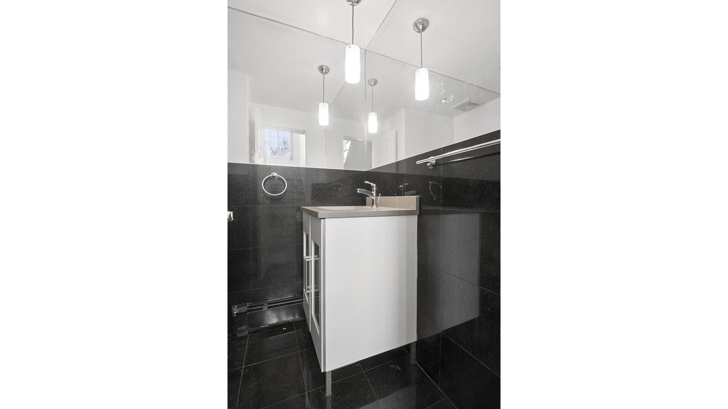 77-15 Kew Forest Lane – For Sale photo 12