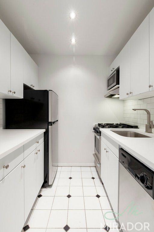 43 West 16th Street, Unit 4H photo 3