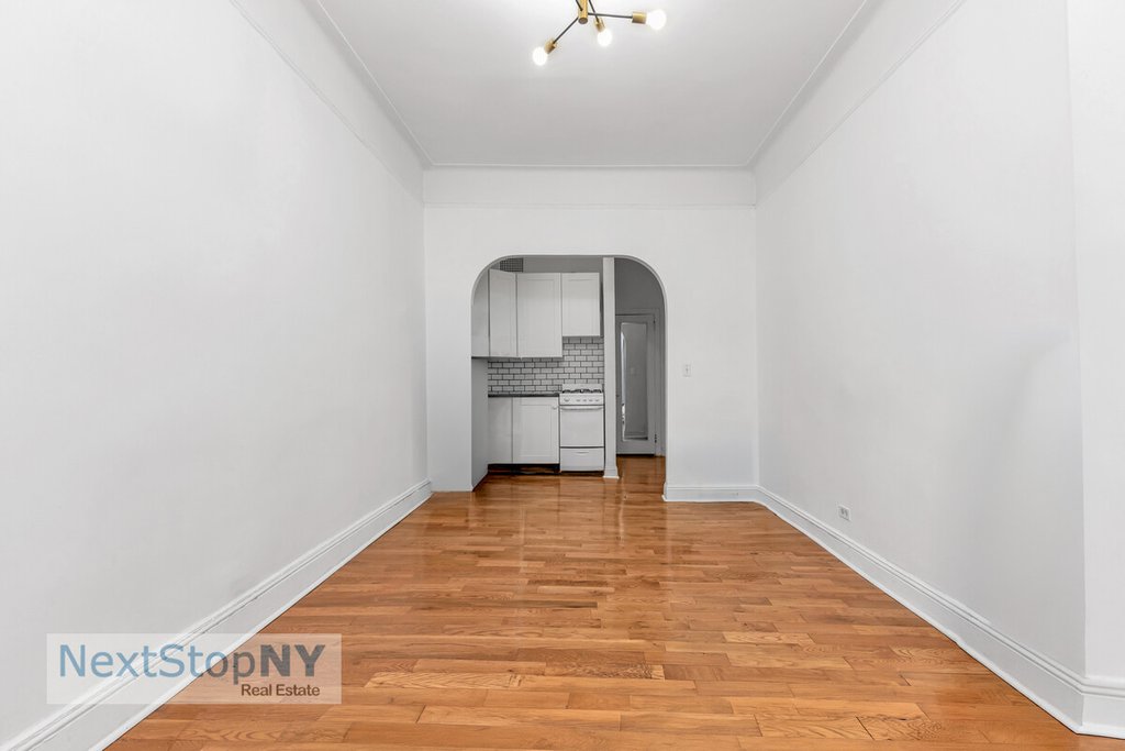 233 East 54th Street, Unit 1C