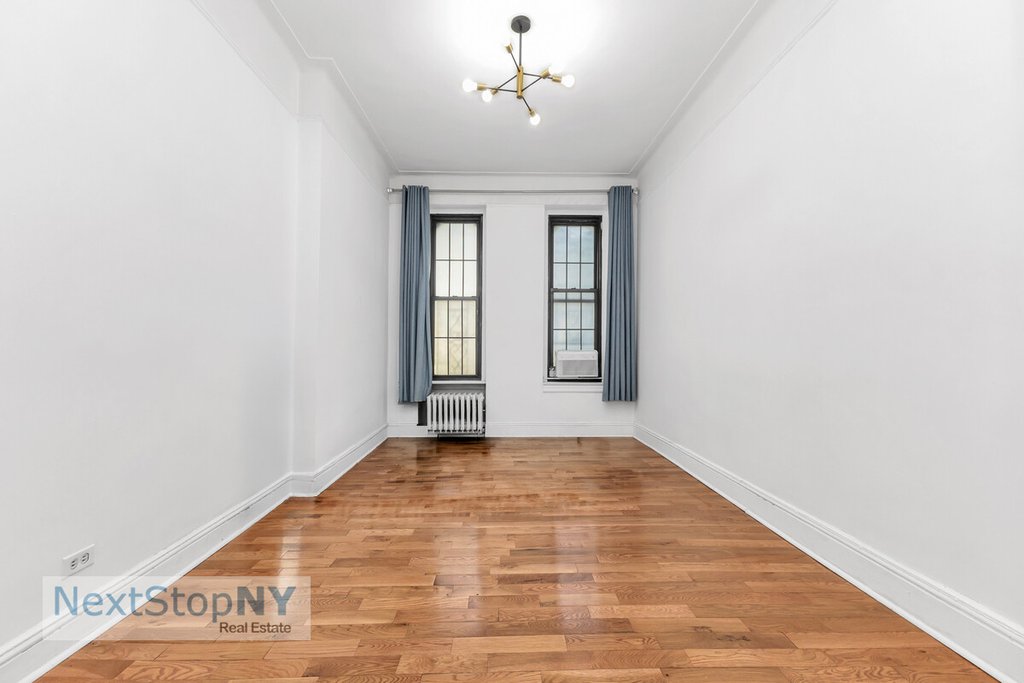 233 East 54th Street, Unit 1C photo 2