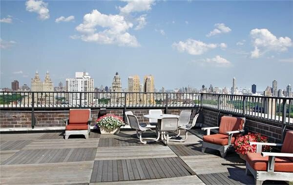 2025 Broadway, Unit 17A photo 6