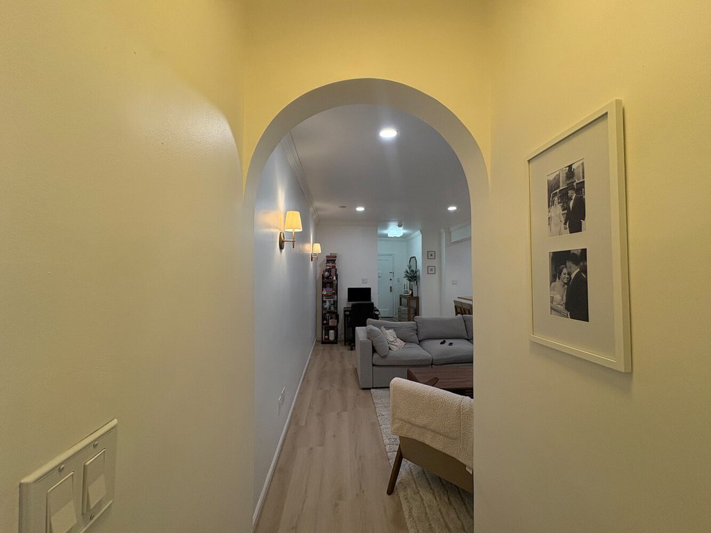 225 Bennett Avenue, Unit 1T photo 13