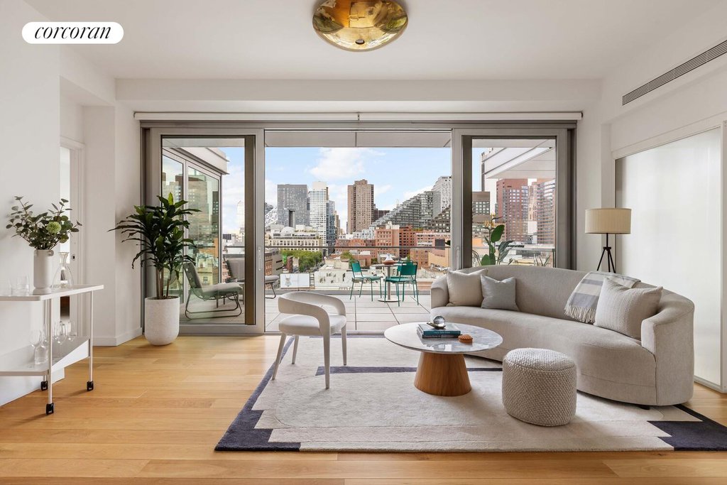 547 West 47th Street, Unit 1113