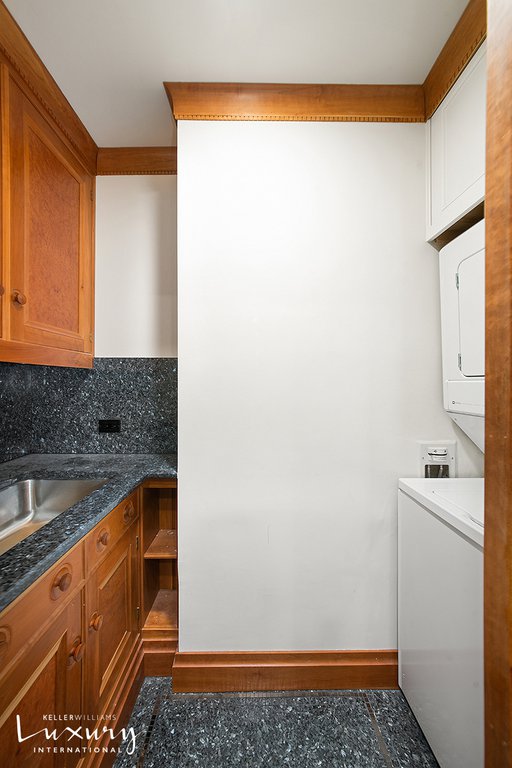 721 Fifth Avenue, Unit Apt.54J photo 16
