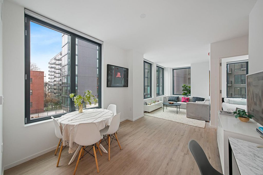 12 Halsey Street, Unit PH201